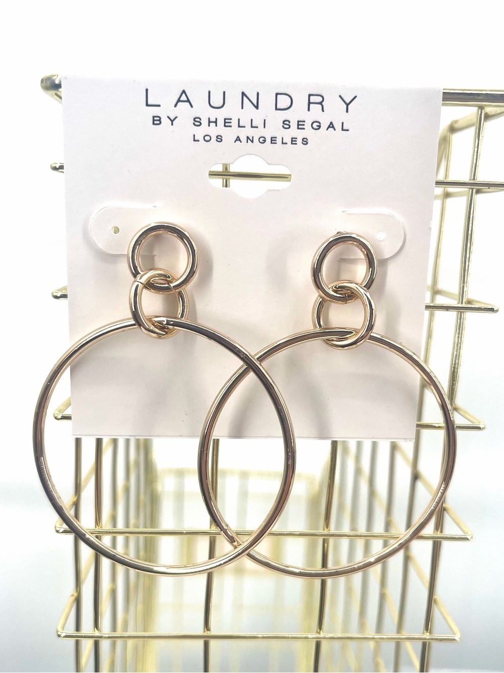 Laundry by Shelli Segal NWT gold toned dangle circle hoop earrings